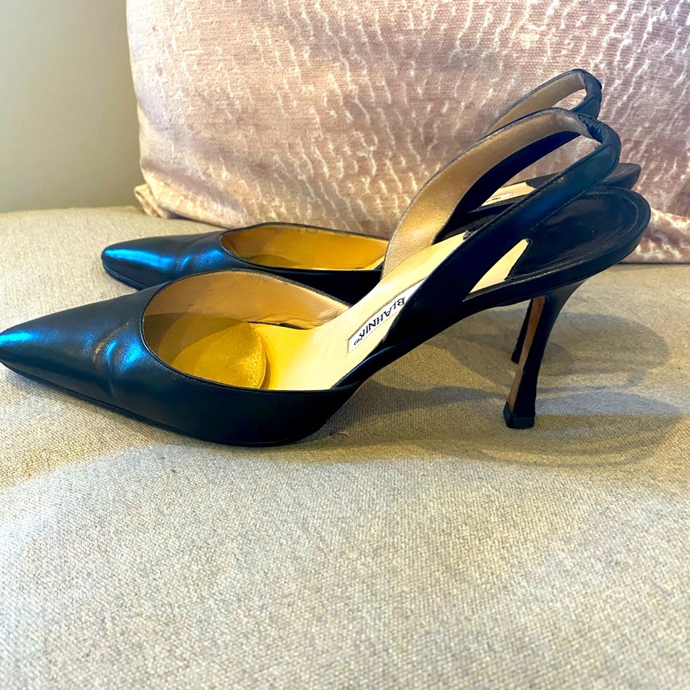 Manolo Blahnik Carolyne Black Slingback Pumps